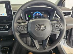 Toyota Corolla 1.8 Hybrid XR - Image 7