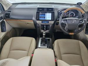 Toyota Land Cruiser Prado 4.0 VX-L - Image 25