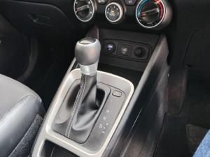 Hyundai Venue 1.0T Fluid auto - Image 12