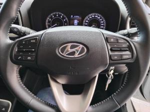 Hyundai Venue 1.0T Fluid auto - Image 14