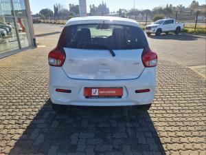 Toyota Vitz 1.0 XR auto - Image 4