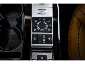 Land Rover Discovery HSE Td6 - Image 17