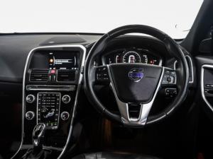 Volvo XC60 D4 Momentum - Image 17