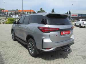 Toyota Fortuner 2.4GD-6 manual - Image 11