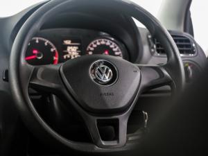 Volkswagen Polo sedan 1.6 Trendline - Image 16
