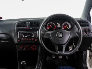 Volkswagen Polo sedan 1.6 Trendline - Image 17