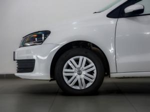 Volkswagen Polo sedan 1.6 Trendline - Image 20
