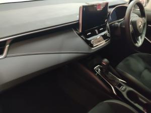 Toyota Corolla hatch 1.8 Hybrid XR - Image 8
