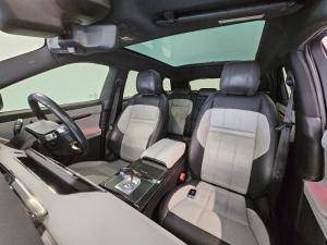 Land Rover Evoque 2.0D First Editition 132KW - Image 17