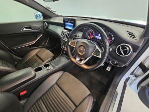 Mercedes-Benz GLA 200 automatic - Image 3