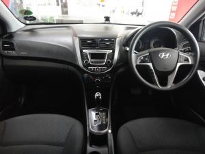 Hyundai Accent hatch 1.6 Fluid auto - Image 6