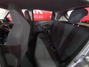 Toyota Vitz 1.0 XR manual - Image 7