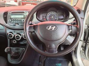 Hyundai i10 1.1 GLS - Image 9