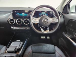 Mercedes-Benz GLA 200 automatic - Image 13