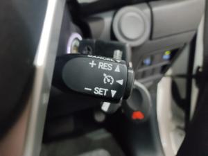 Toyota Hilux 2.4GD-6 double cab 4x4 Raider X auto - Image 14