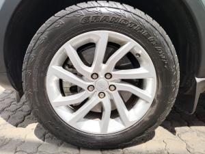 Land Rover Discovery Sport HSE TD4 - Image 10