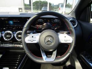 Mercedes-Benz GLA 200 Progressive automatic - Image 2