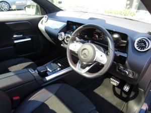 Mercedes-Benz GLA 200 Progressive automatic - Image 9