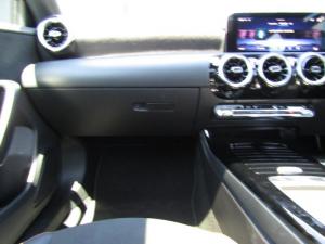 Mercedes-Benz A200 automatic - Image 1
