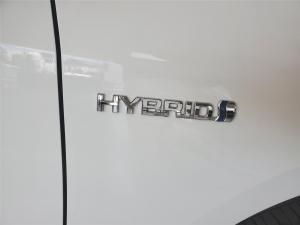 Toyota Corolla 1.8 Hybrid XR - Image 19