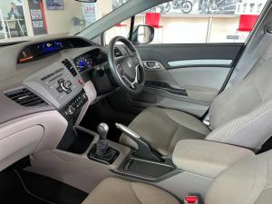 Honda Civic sedan 1.6 Comfort - Image 3