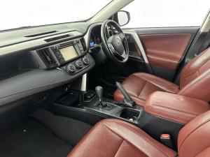 Toyota RAV4 2.0 GX automatic - Image 3