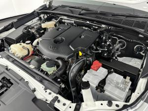 Toyota Hilux 2.4 GD-6 RB SRX automaticE/CAB - Image 13