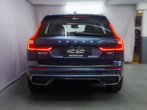 Volvo XC60 B5 AWD Plus Dark - Image 4