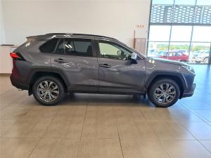 Toyota RAV4 2.0 GX-R AWD - Image 3