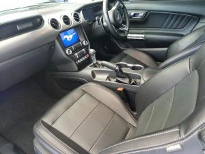 Ford Mustang 5.0 GT fastback - Image 16