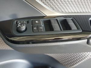 Toyota C-HR 1.2T Luxury - Image 21