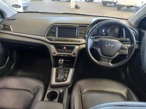 Hyundai Elantra 1.6 Executive auto - Image 12