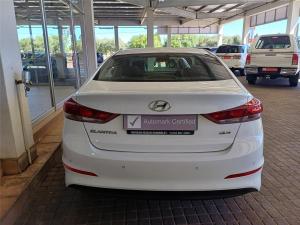 Hyundai Elantra 1.6 Executive auto - Image 4