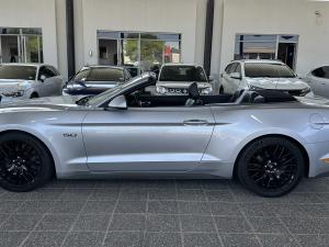 Ford Mustang 5.0 GT convertible - Image 17