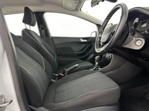 Ford Fiesta 1.0 Ecoboost Trend 5-Door automatic - Image 14