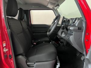 Suzuki Jimny 1.5 GLX AllGrip 5-door manual - Image 9