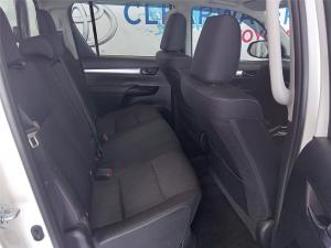 Toyota Hilux 2.8GD-6 double cab Raider auto - Image 5