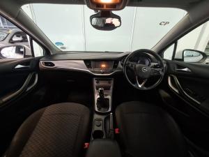 Opel Astra hatch 1.4T Enjoy - Image 9