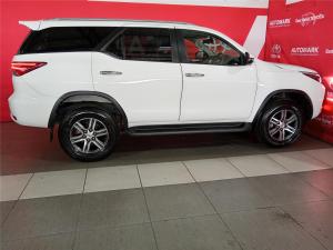 Toyota Fortuner 2.4GD-6 auto - Image 3