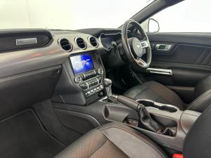 Ford Mustang 2.3 automatic - Image 10