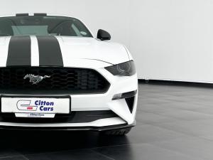 Ford Mustang 2.3 automatic - Image 3
