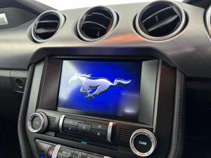 Ford Mustang 2.3 automatic - Image 6
