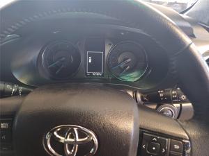 Toyota Hilux 2.8GD-6 double cab Legend - Image 6