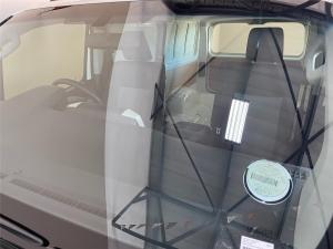 Toyota Quantum 2.8 LWB panel van - Image 8
