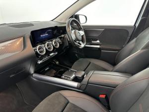 Mercedes-Benz GLA 200D Progressive automatic - Image 10