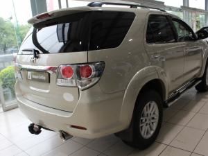 Toyota Fortuner 4.0 V6 RB automatic - Image 2