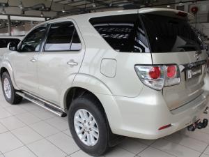 Toyota Fortuner 4.0 V6 RB automatic - Image 8