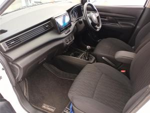 Toyota Rumion 1.5 SX manual - Image 5