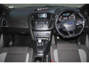 Ford Focus ST 1 - Image 7