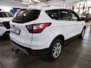 Ford Kuga 1.5T Ambiente auto - Image 3